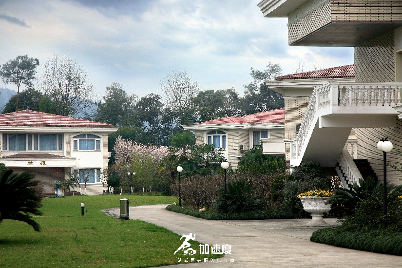 成(cheng)都周邊團(tuán)建(jian)、會議酒店(diàn)推薦，朝陽(yáng)湖(hú)大(da)酒店(diàn)